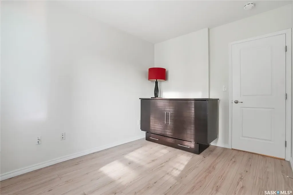 902 Spadina Crescent E Saskatoon SK S7K 0G8