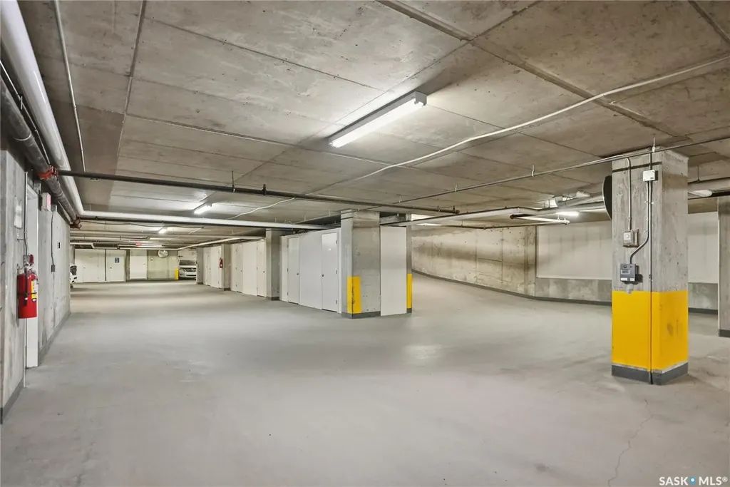902 Spadina Crescent E Saskatoon SK S7K 0G8