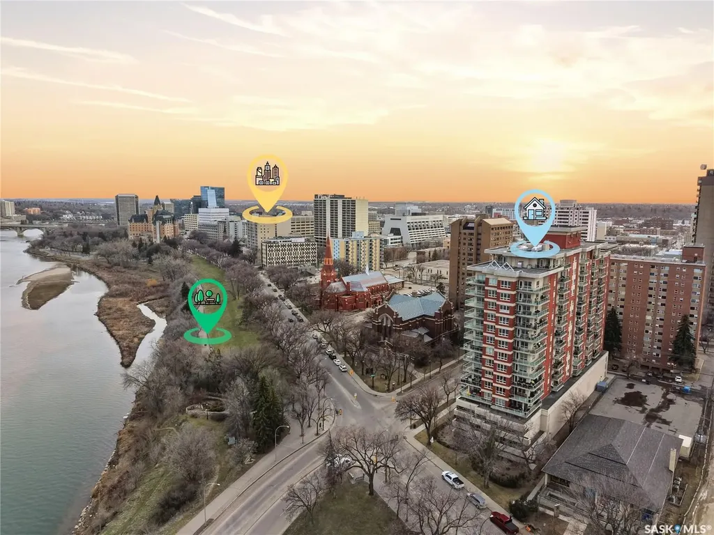 902 Spadina Crescent E Saskatoon SK S7K 0G8