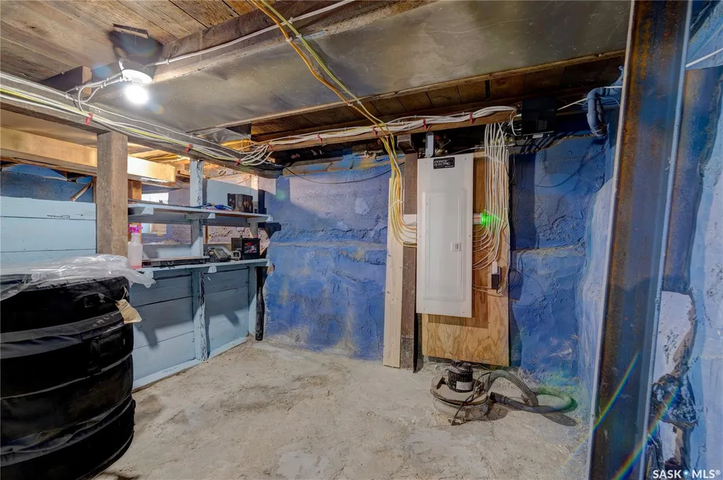 1760 Quebec Street Regina SK S4P 1J3