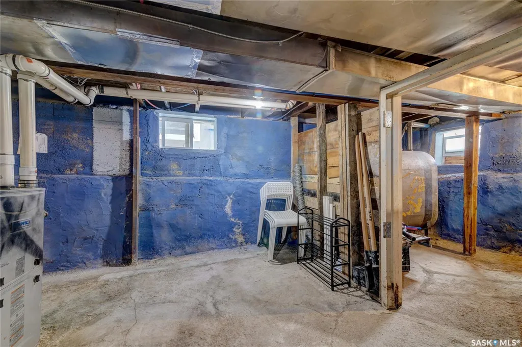 1760 Quebec Street Regina SK S4P 1J3