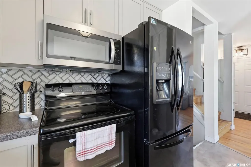 123 Kirkpatrick Crescent Saskatoon SK S7L 6Z1