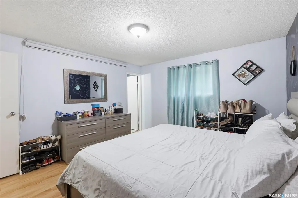 123 Kirkpatrick Crescent Saskatoon SK S7L 6Z1