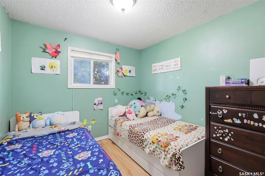 123 Kirkpatrick Crescent Saskatoon SK S7L 6Z1