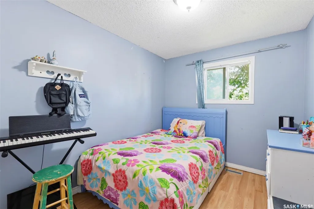 123 Kirkpatrick Crescent Saskatoon SK S7L 6Z1