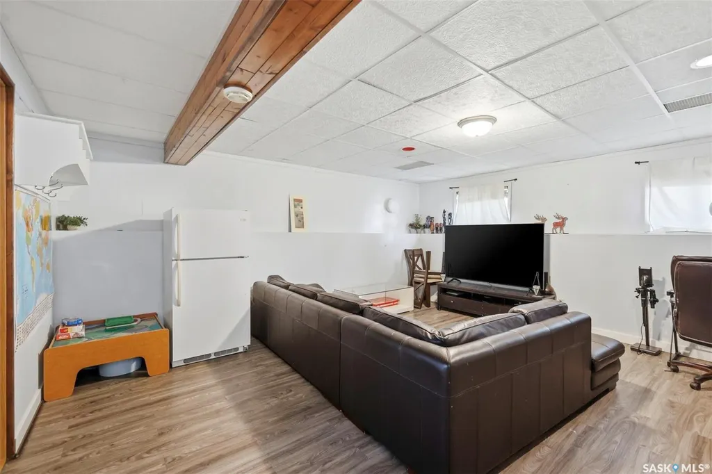 123 Kirkpatrick Crescent Saskatoon SK S7L 6Z1
