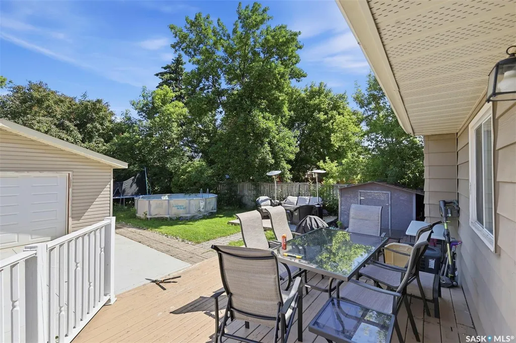 123 Kirkpatrick Crescent Saskatoon SK S7L 6Z1