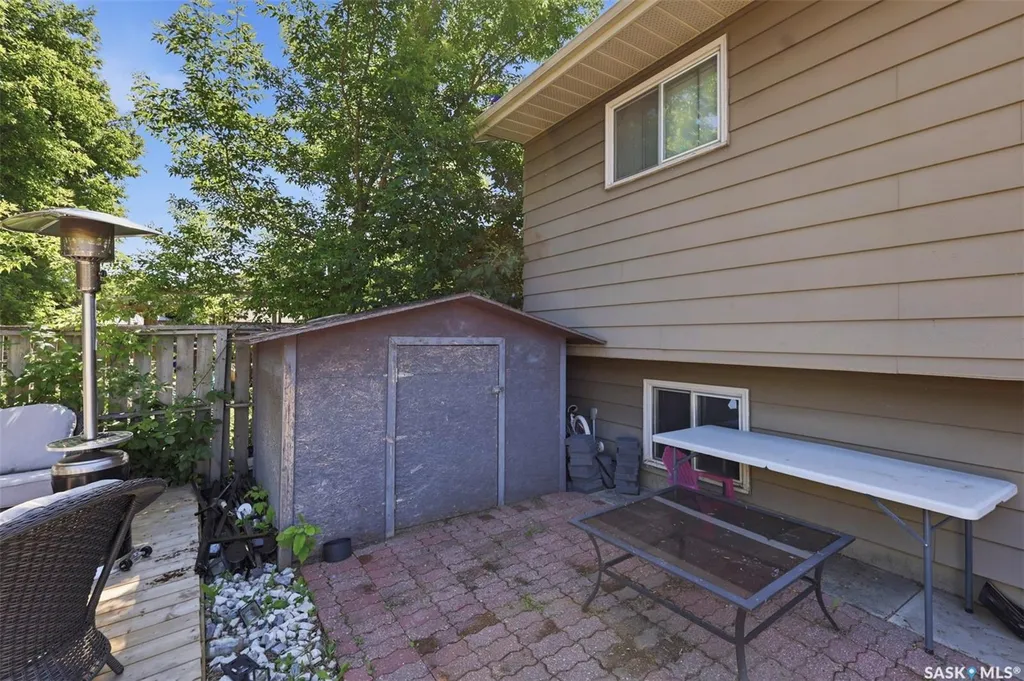 123 Kirkpatrick Crescent Saskatoon SK S7L 6Z1