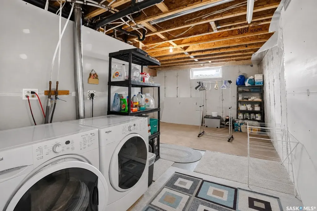 307 Sumner Lane Saskatoon SK S7L 7L7