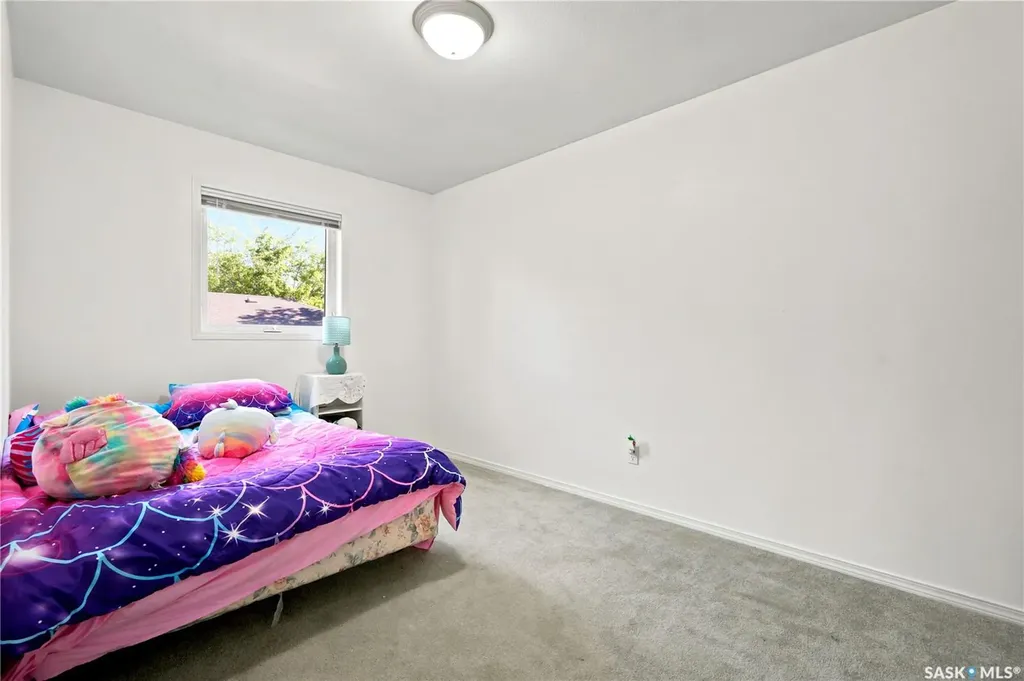 535 Mcwillie Avenue Saskatoon SK S7S 1J1