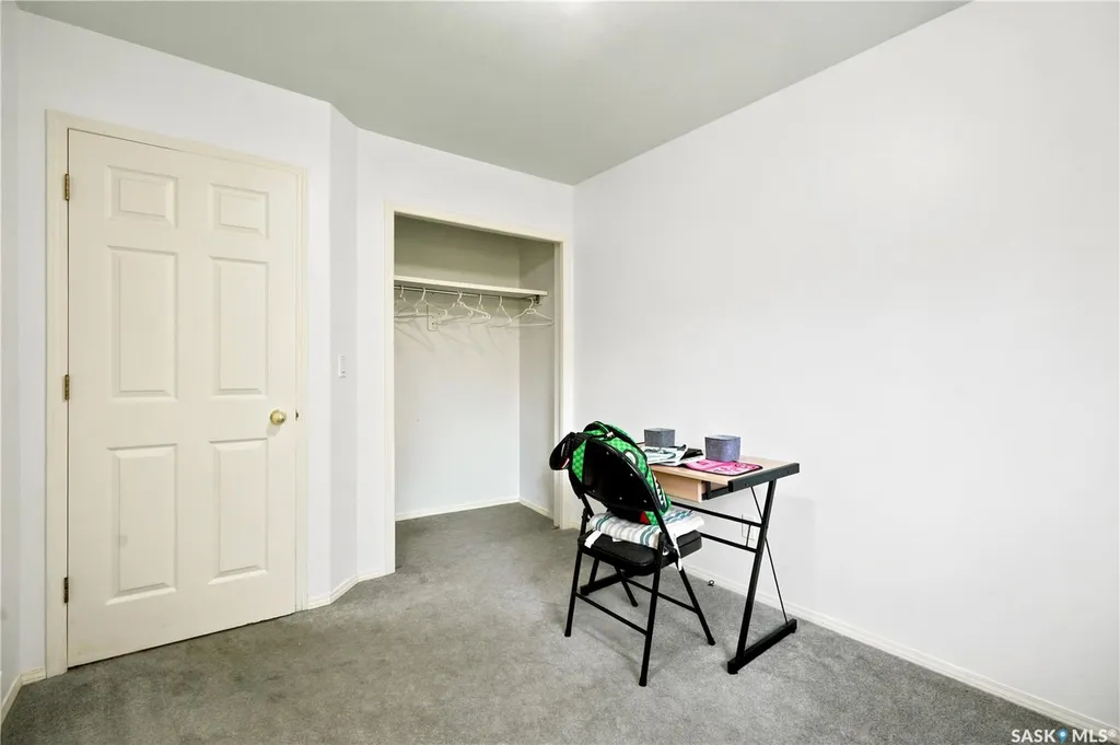 535 Mcwillie Avenue Saskatoon SK S7S 1J1