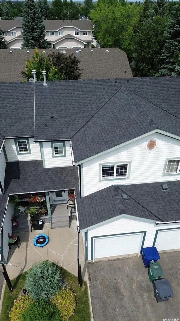 535 Mcwillie Avenue Saskatoon SK S7S 1J1