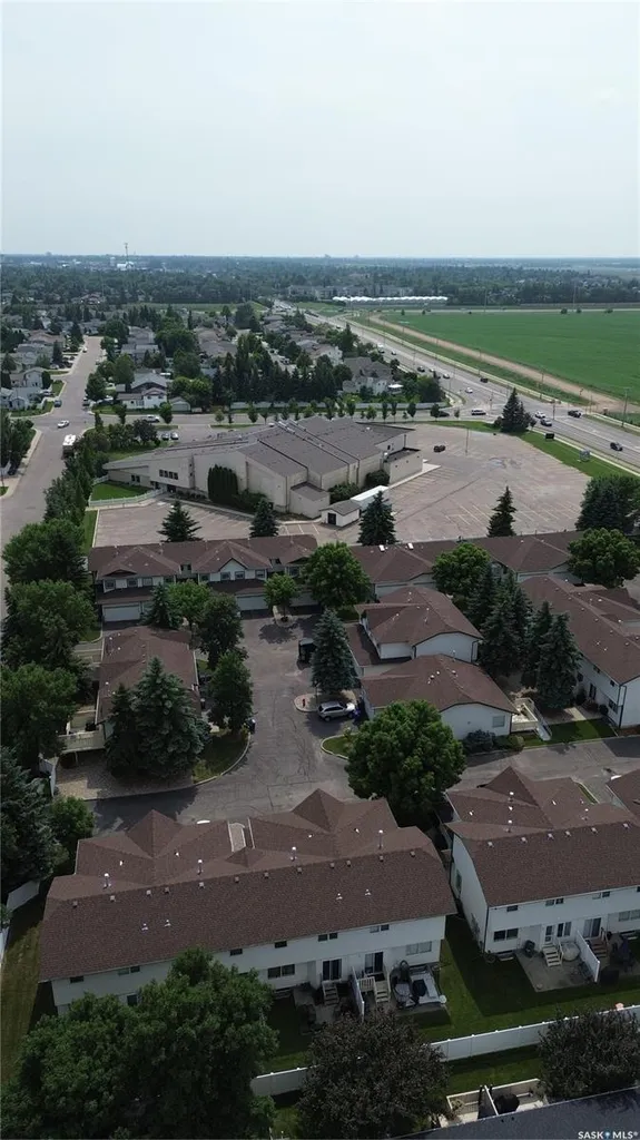 535 Mcwillie Avenue Saskatoon SK S7S 1J1