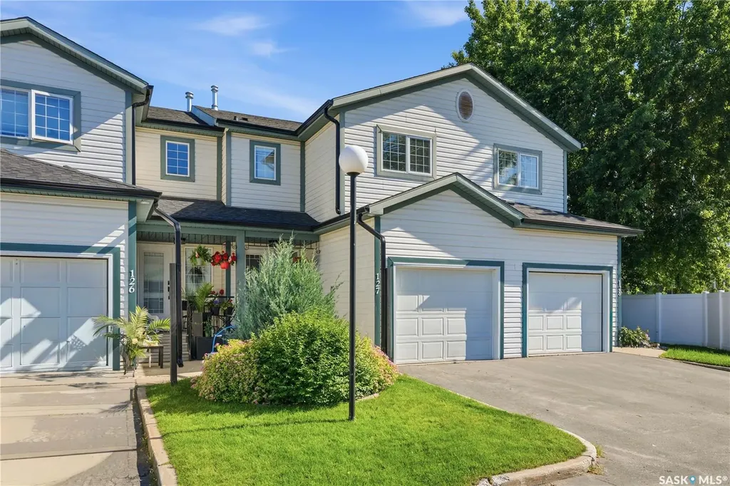 535 Mcwillie Avenue Saskatoon SK S7S 1J1
