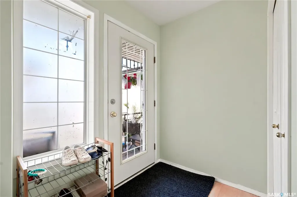 535 Mcwillie Avenue Saskatoon SK S7S 1J1