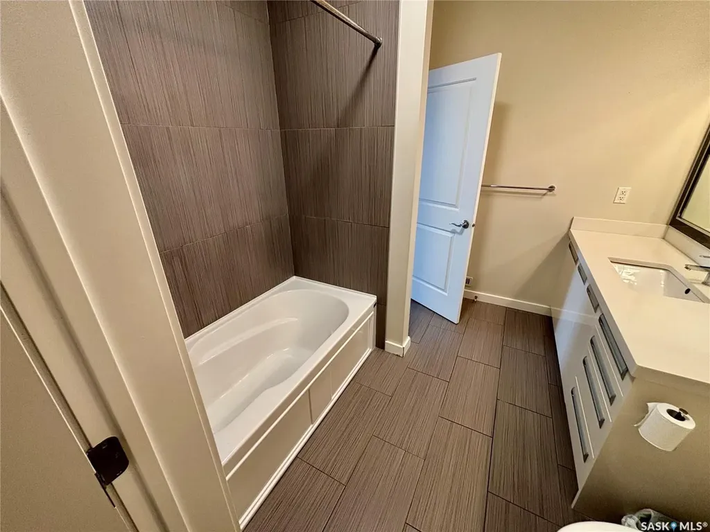 1015 Patrick Crescent Saskatoon SK S7W 0M2