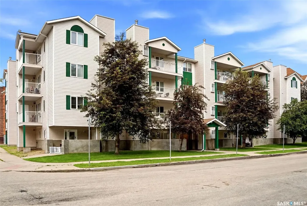 2203 Angus Street Regina SK S4T 2A3
