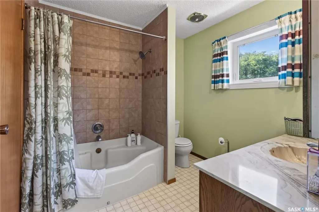 1112 11th Street Humboldt SK S0K 2A0