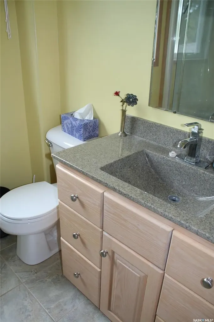 1821 Connaught Street Regina SK S4T 4T4