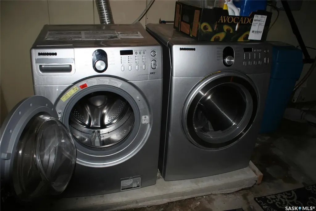 1821 Connaught Street Regina SK S4T 4T4