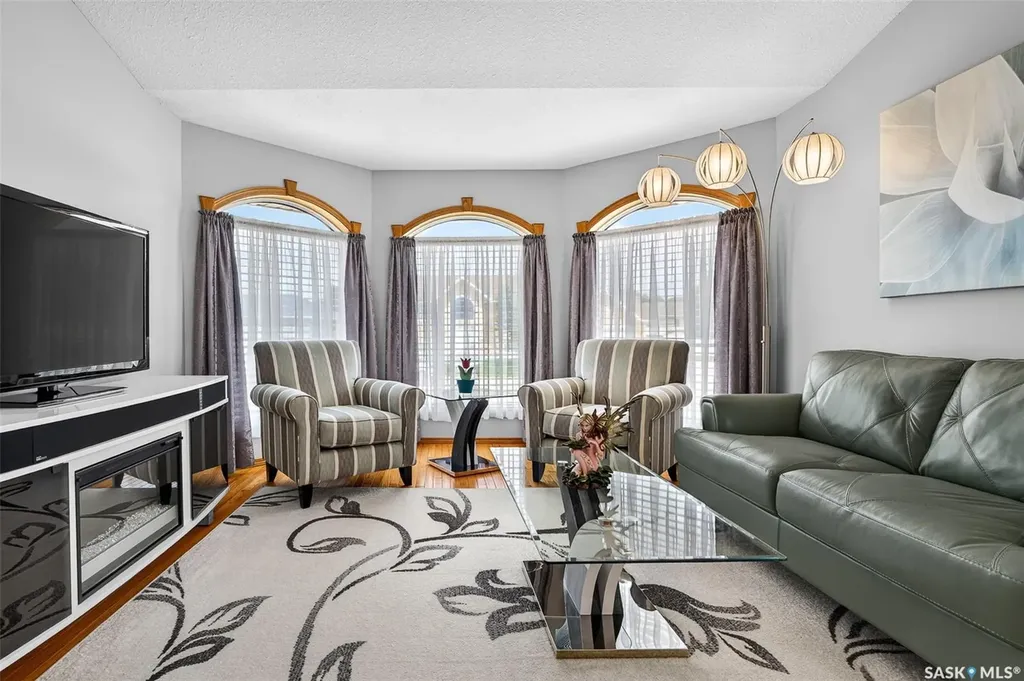65 Flax Road Moose Jaw SK S6J 1L1
