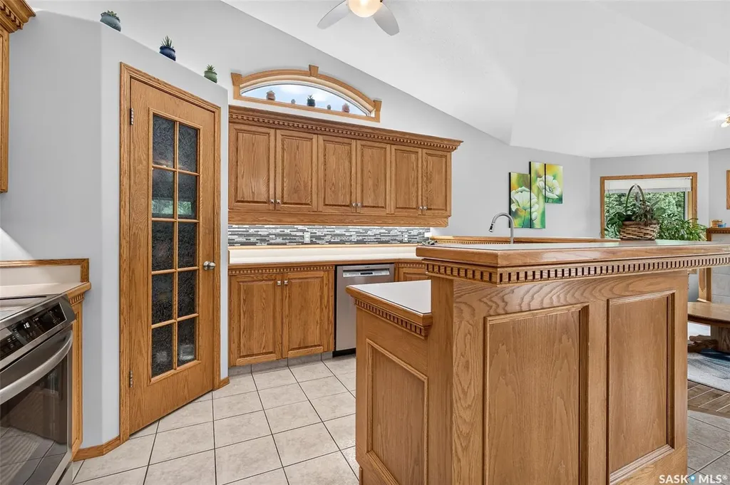 65 Flax Road Moose Jaw SK S6J 1L1
