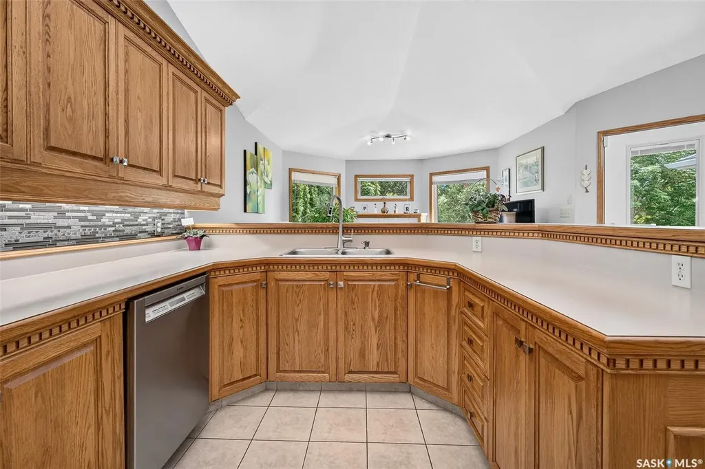 65 Flax Road Moose Jaw SK S6J 1L1