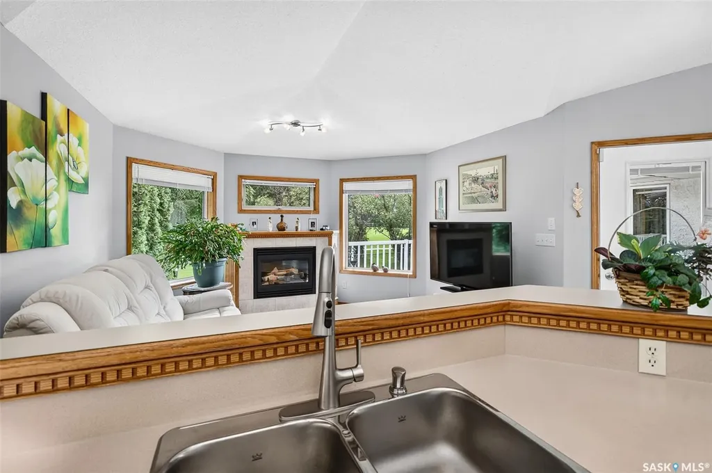 65 Flax Road Moose Jaw SK S6J 1L1