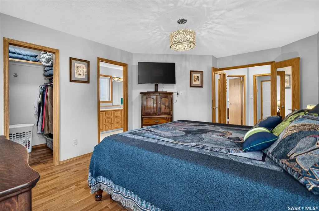 65 Flax Road Moose Jaw SK S6J 1L1