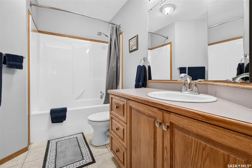 65 Flax Road Moose Jaw SK S6J 1L1