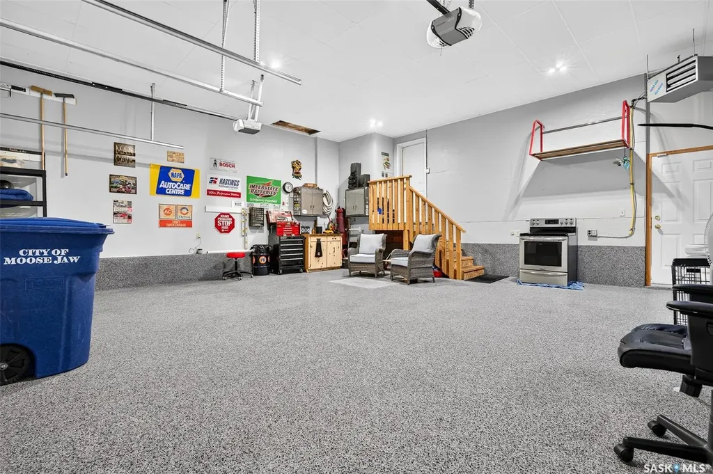 65 Flax Road Moose Jaw SK S6J 1L1