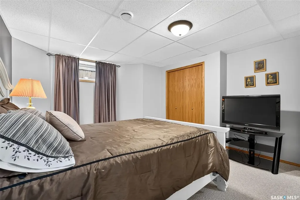 65 Flax Road Moose Jaw SK S6J 1L1