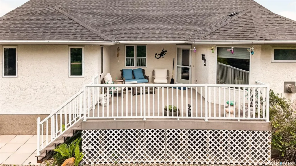 65 Flax Road Moose Jaw SK S6J 1L1
