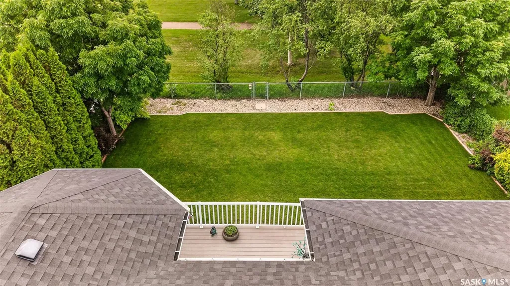 65 Flax Road Moose Jaw SK S6J 1L1