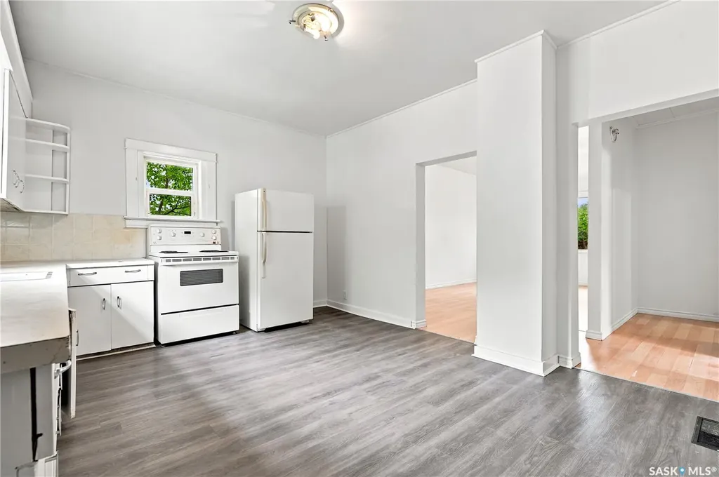 209 T Avenue N Saskatoon SK S7L 3B1