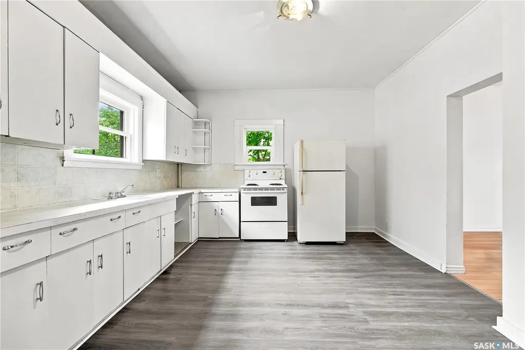 209 T Avenue N Saskatoon SK S7L 3B1