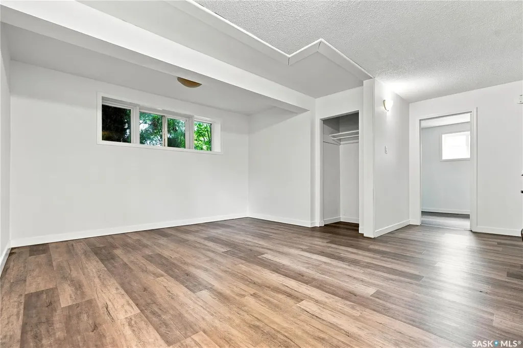 209 T Avenue N Saskatoon SK S7L 3B1