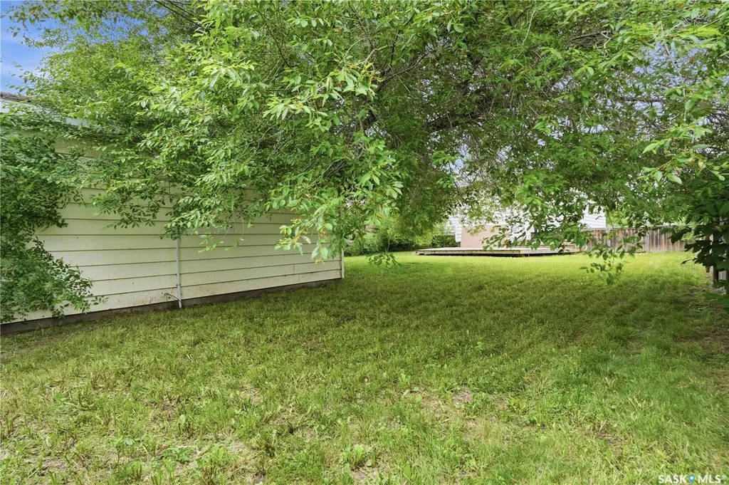209 T Avenue N Saskatoon SK S7L 3B1