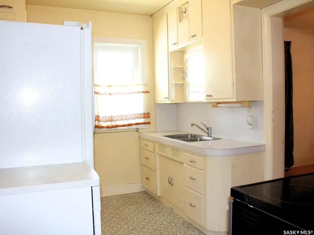 111 L Avenue S Saskatoon SK S7M 2G9