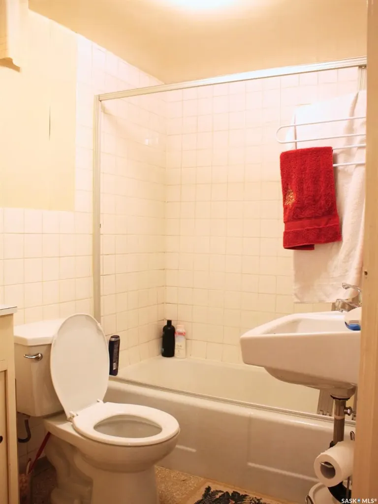 111 L Avenue S Saskatoon SK S7M 2G9