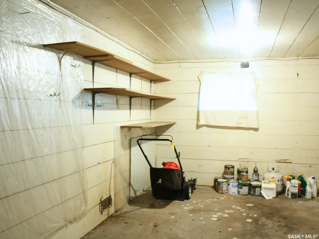 111 L Avenue S Saskatoon SK S7M 2G9