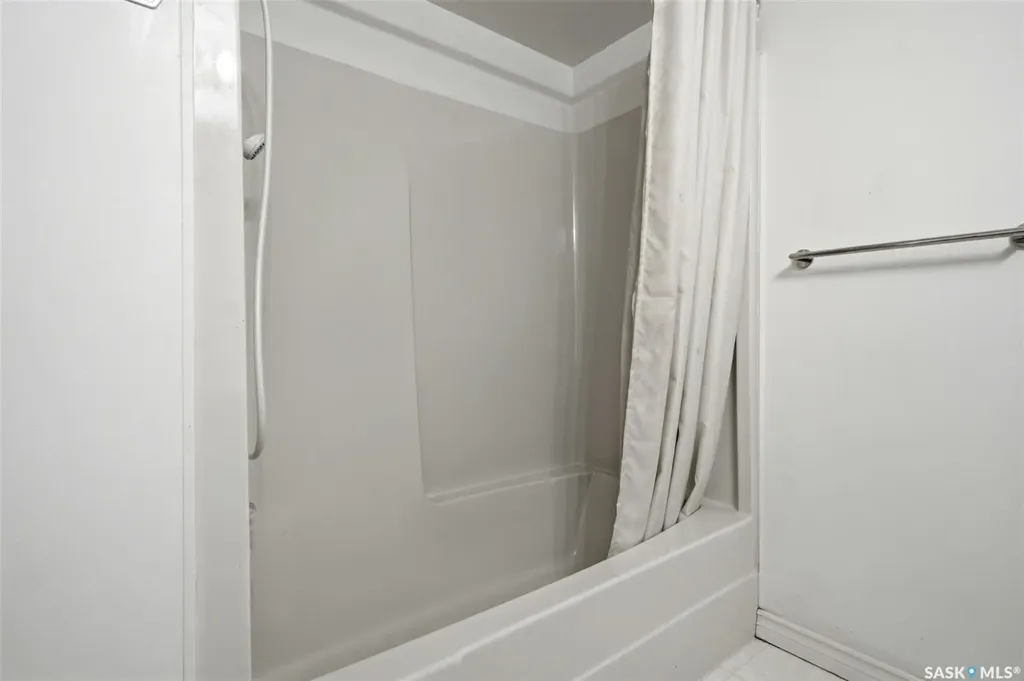 20 Kleisinger Crescent Regina SK S4R 7M3