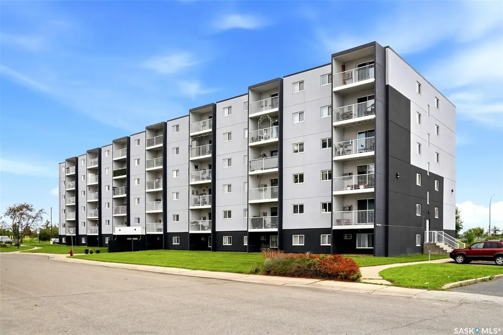 20 Kleisinger Crescent Regina SK S4R 7M3