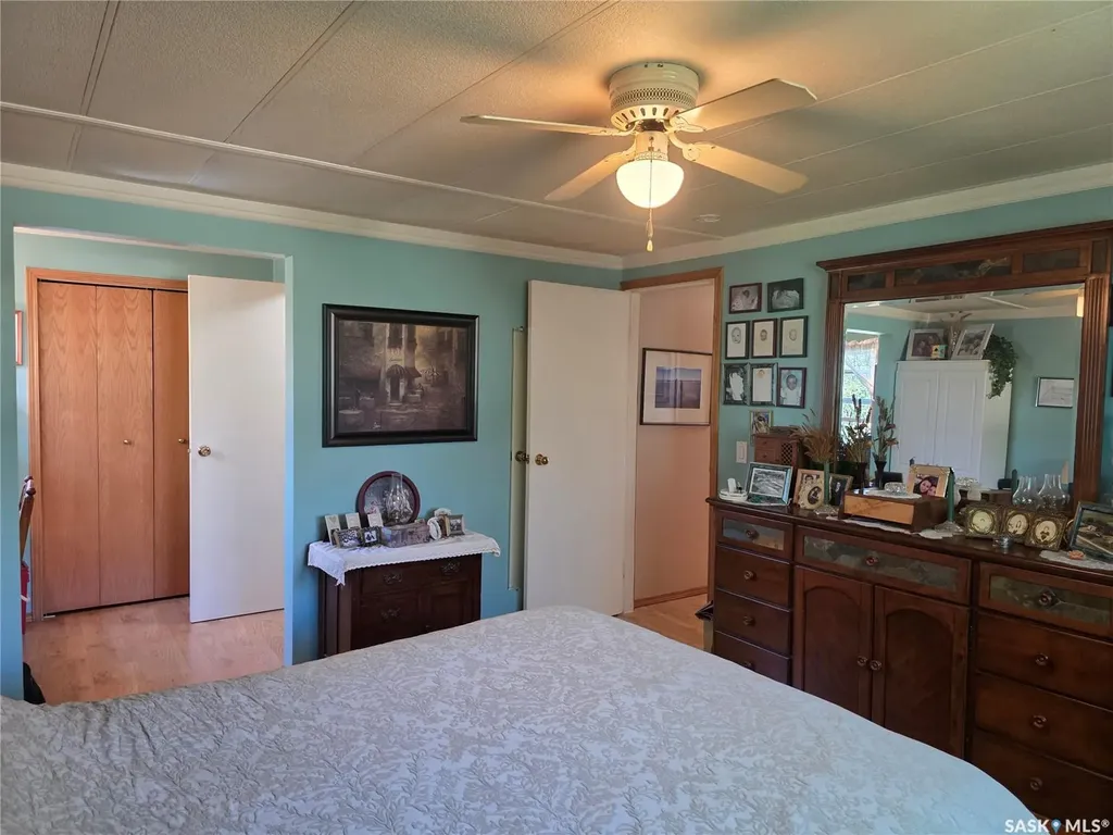 15 James Bay Mckillop Rm No. 220 SK S0G 4L0