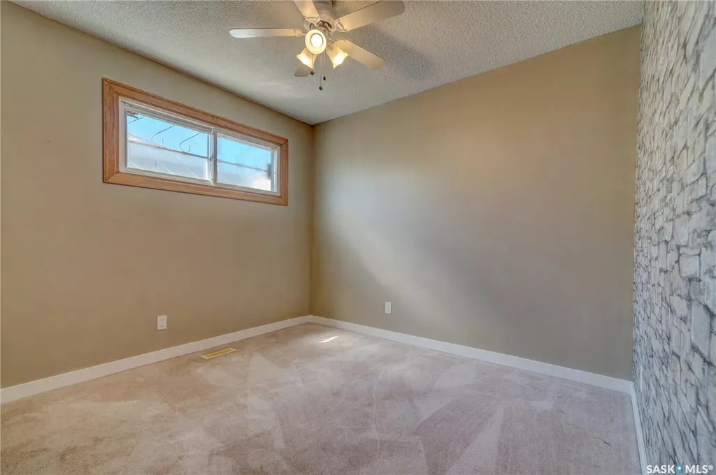 119 Bothwell Crescent Regina SK S4R 5Y7