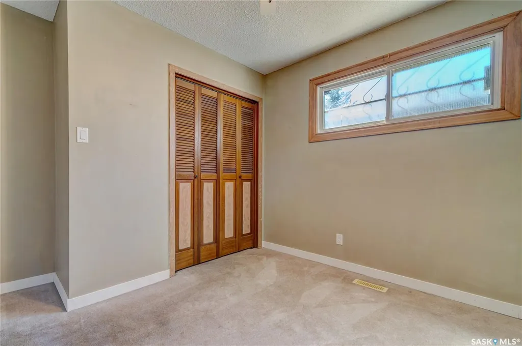 119 Bothwell Crescent Regina SK S4R 5Y7