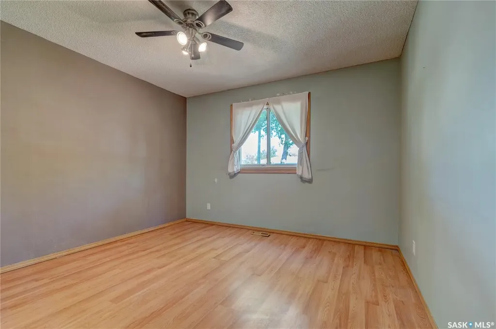 119 Bothwell Crescent Regina SK S4R 5Y7