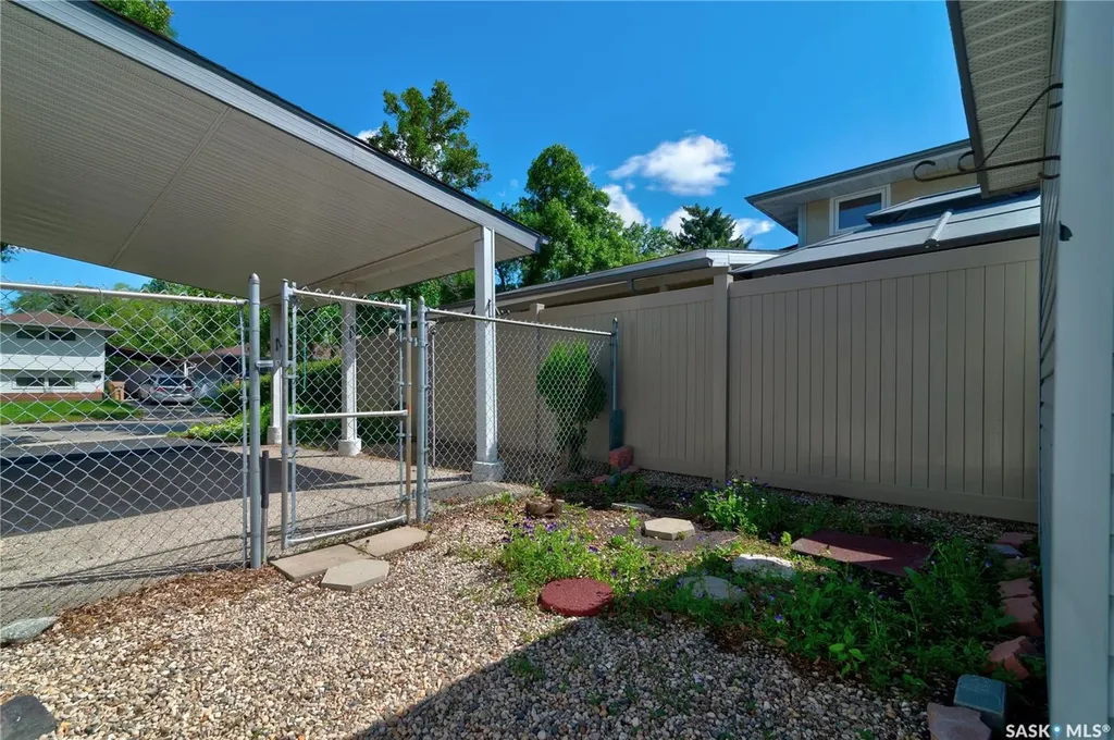 119 Bothwell Crescent Regina SK S4R 5Y7