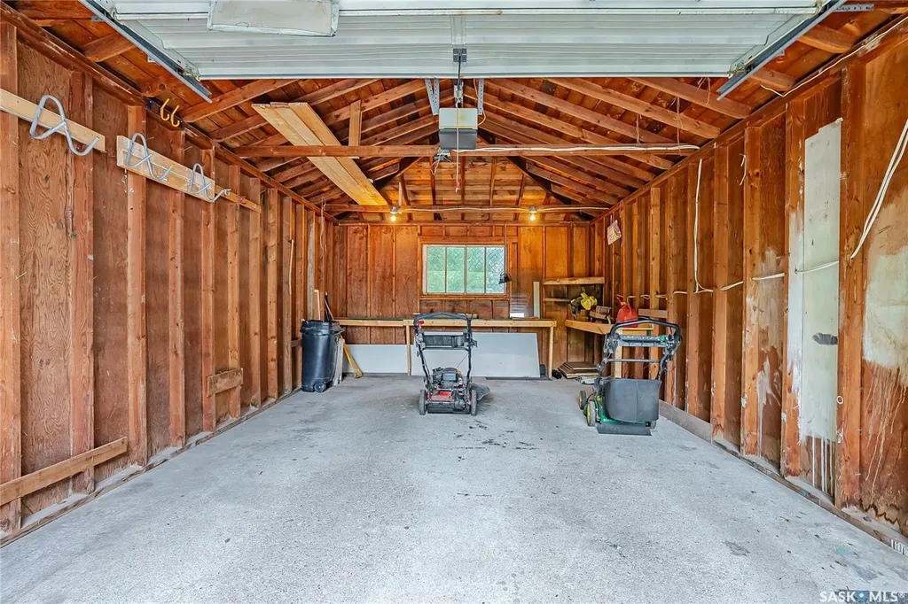3120 Caen Street Saskatoon SK S7M 3N5
