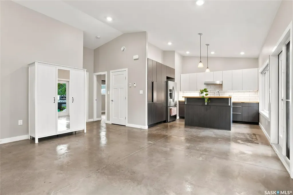 3120 Caen Street Saskatoon SK S7M 3N5